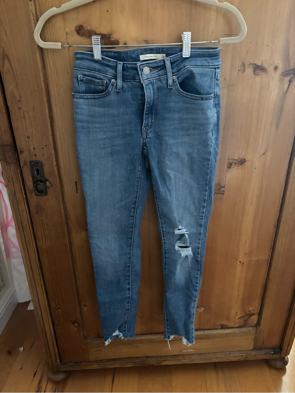 Women's Distressed Blue Levi’s Skinny Jeans